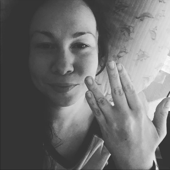 Meet your Posh Ambassador, Cait - Picture 2 of 2